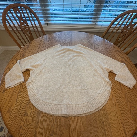 LAST CALL SEA BLEU Drapey Oversize Ivory Wool Blend Fuzzy Sweater Round Bottom L - Picture 2 of 8